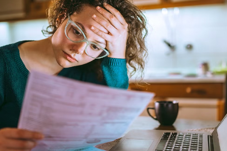 Simple Lifestyle Changes That Save Money Without Feeling Miserable